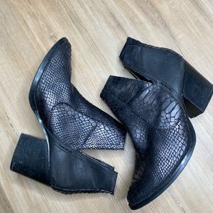 Black Laura Marano by NOT RATED booties